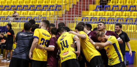 Terra Boa Futsal perde para Loanda e segue na lanterna da Série Bronze