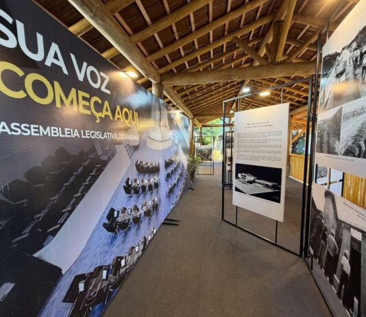 Assembleia apresenta museu itinerante na Expoingá com documentos e memórias da história do Paraná