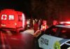 Dois jovens morrem em colisão frontal entre carro e caminhão na PR-498