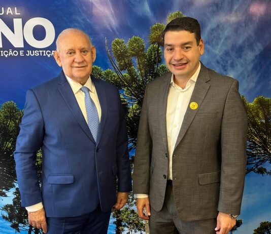 Prefeito Júnior Garbim apresenta projetos prioritários em reunião com deputado Ademar Traiano