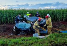Colisão frontal entre Honda Civic e carreta deixa motorista gravemente ferido na PRC-158 em Campo Mourão