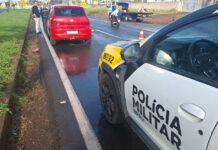 Capotamento na PR-317 deixa passageira ferida e motorista sai ileso