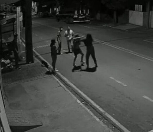 Mulher é assassinada a facadas em Corumbataí do Sul