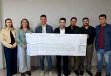 Prefeito Garbim entrega matrículas de loteamento para empresa iniciar construção de casas populares em Engenheiro Beltrão