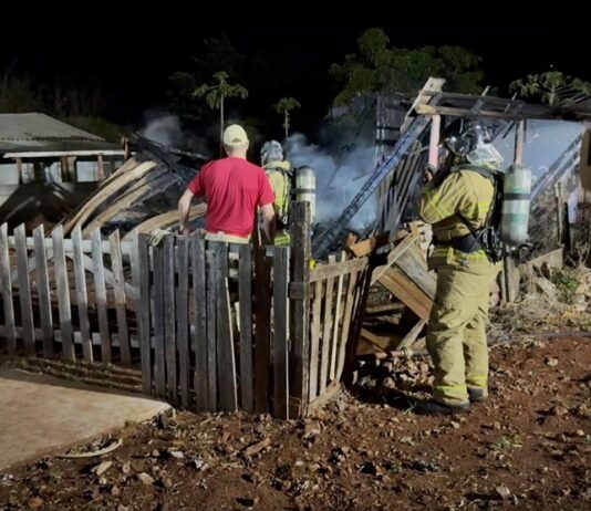 Incêndio destrói casa de madeira em Peabiru