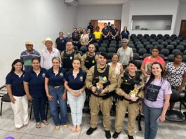 Patrulha Maria da Penha promove palestra sobre violência doméstica durante o Agosto Lilás em Fênix
