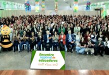 Sicredi debate saúde emocional docente e educação em encontro com 1,1 mil professores