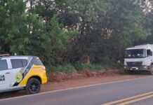Motorista fica ferido após capotar carro na PR-082, em Quinta do Sol
