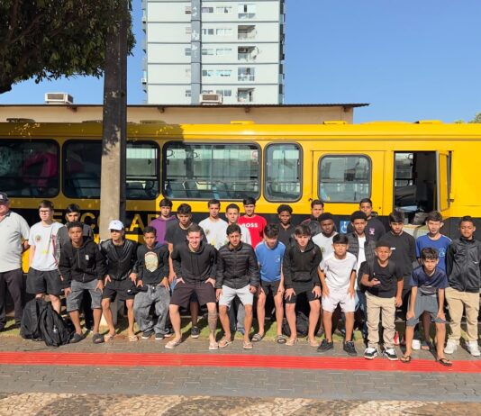 Escolas beltrãoenses disputam a fase Regional do Paraná Bom de Bola, em Mamborê