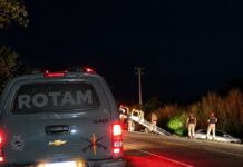 Suspeito morre em confronto com policiais após veículo furtado ser localizado na PR-487