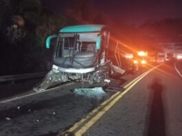 Acidente entre três carretas, ônibus e dois carros deixa feridos na BR-369