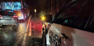Colisão envolvendo ônibus, carro e moto deixa três feridos na PR-567, em Cianorte