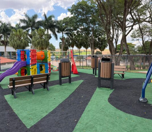 Prefeito Leonardo diz que revitalização da praça central é um sonho da administração