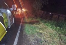 Colisão frontal entre caminhão e Fiat Strada deixa uma pessoa ferida na PR-323
