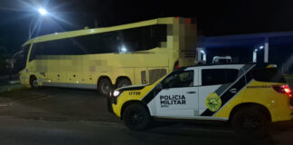 “Piratas do asfalto” assaltam ônibus na PR-317 e levam mercadorias de passageiros