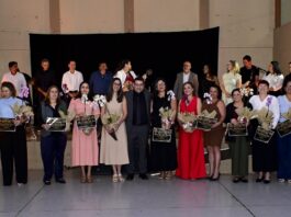Secretaria de Educação homenageia professores em jantar comemorativo em Engenheiro Beltrão